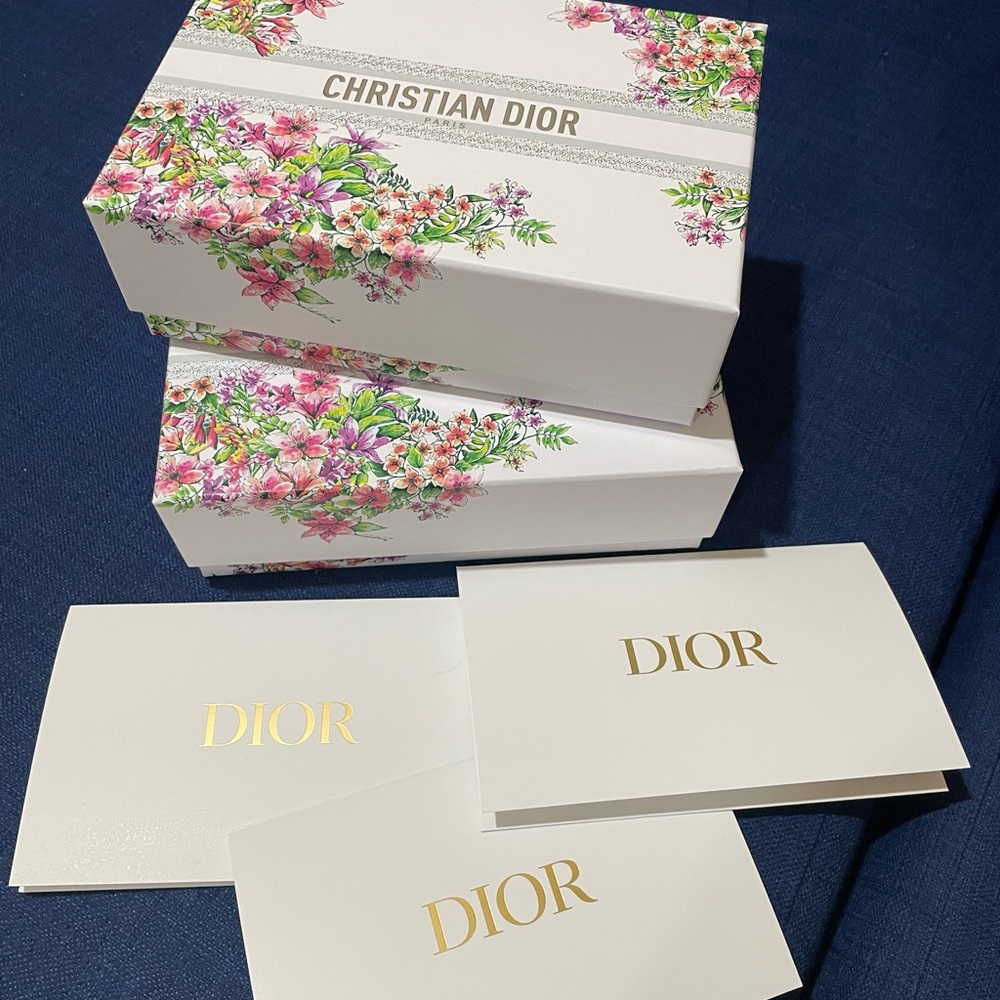 New Dior couture gift box with 3 envelopes.